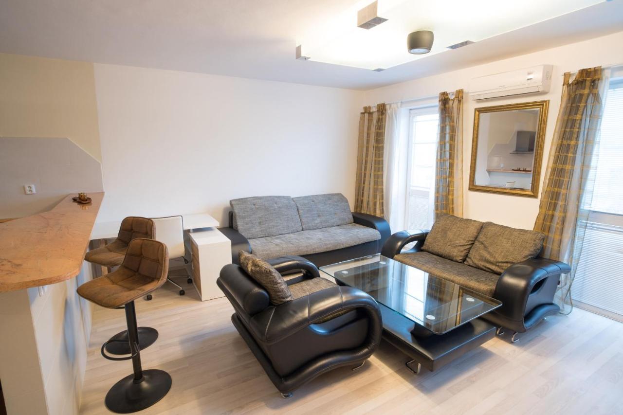Vodni With Parking Apartment Brno