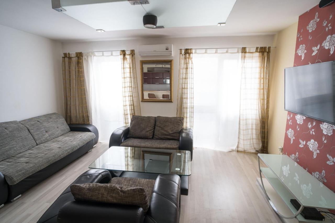 Vodni With Parking Apartment *